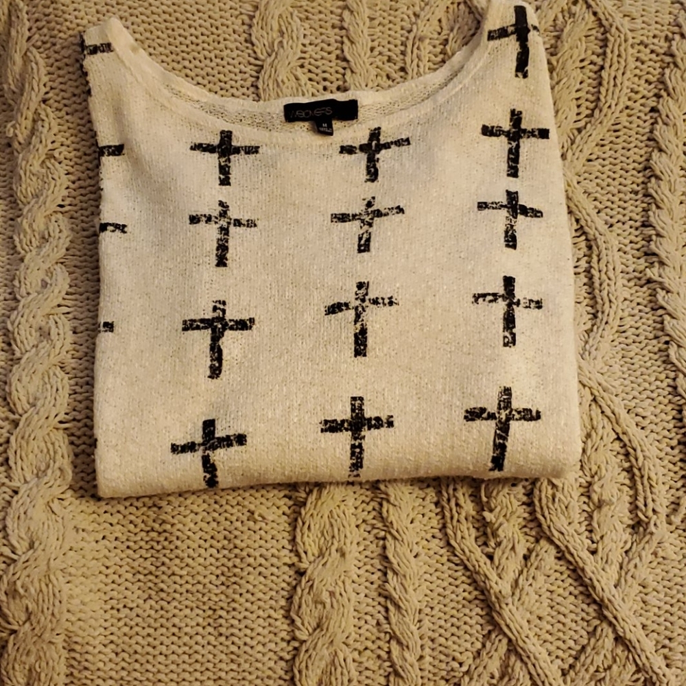 White&black Cross light weight sweater - Picture 5 of 6